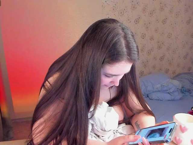 Alicenextdoor's BongaCams show and profile