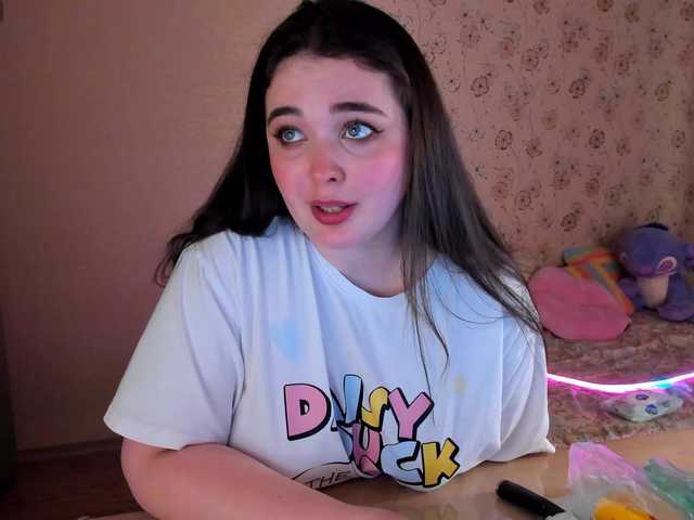 Alicenextdoor's BongaCams show and profile