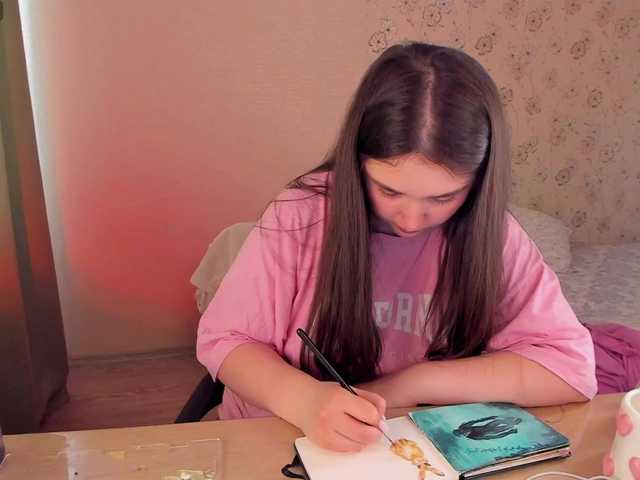 Alicenextdoor's BongaCams show and profile