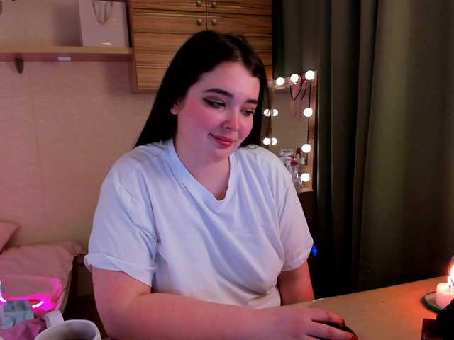 Alicenextdoor webcam