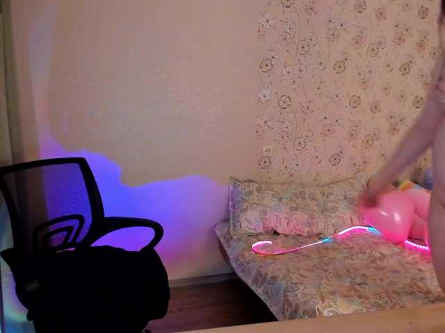 Alicenextdoor's BongaCams show and profile