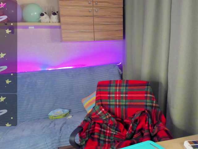 Alicenextdoor's BongaCams show and profile