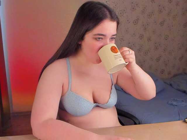 Alicenextdoor's BongaCams show and profile