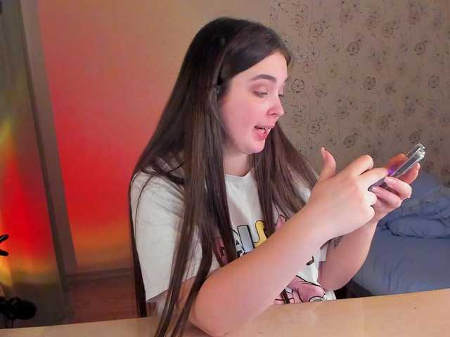 Alicenextdoor's BongaCams show and profile