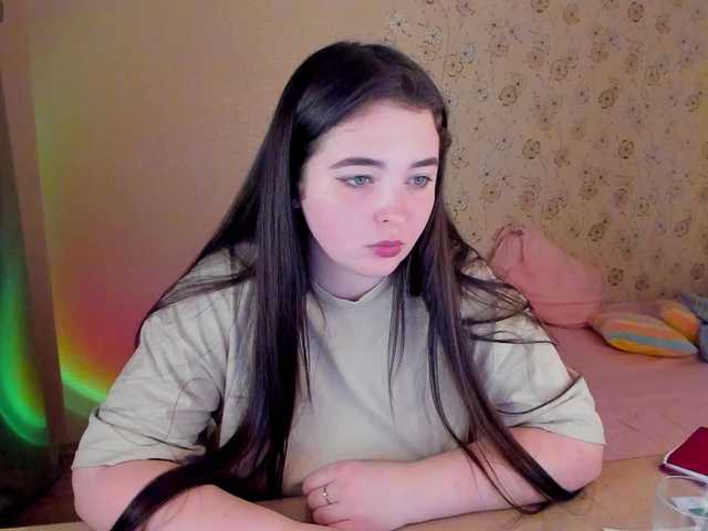 Alicenextdoor's BongaCams show and profile