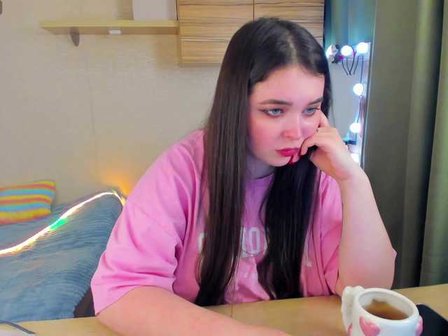 Alicenextdoor's BongaCams show and profile