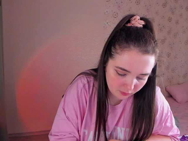 Alicenextdoor's BongaCams show and profile