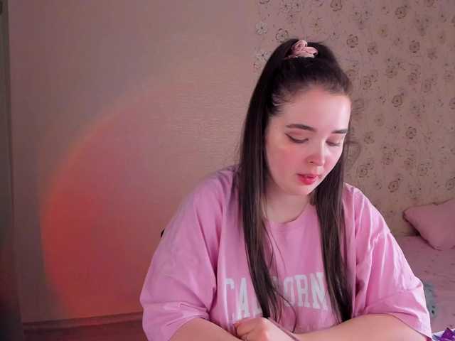 Alicenextdoor's BongaCams show and profile