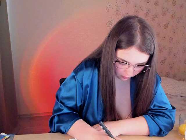 Alicenextdoor's BongaCams show and profile