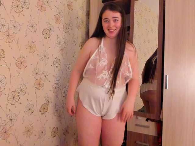 Alicenextdoor's BongaCams show and profile