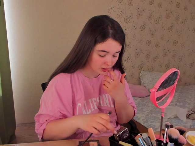 Alicenextdoor's BongaCams show and profile