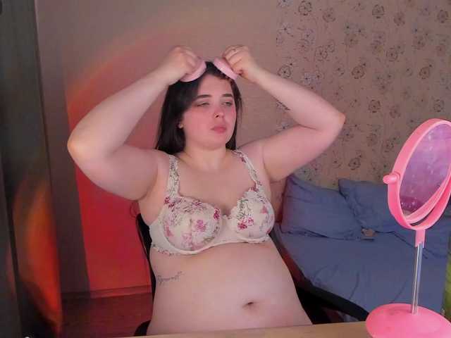 Alicenextdoor's BongaCams show and profile