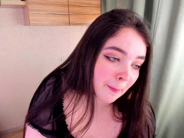 Alicenextdoor's BongaCams show and profile