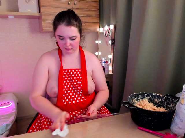 Alicenextdoor's BongaCams show and profile