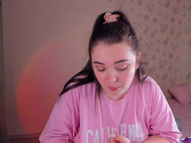 Alicenextdoor's BongaCams show and profile