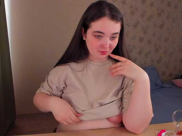 Alicenextdoor's BongaCams show and profile