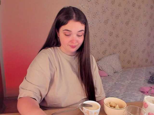 Alicenextdoor's BongaCams show and profile