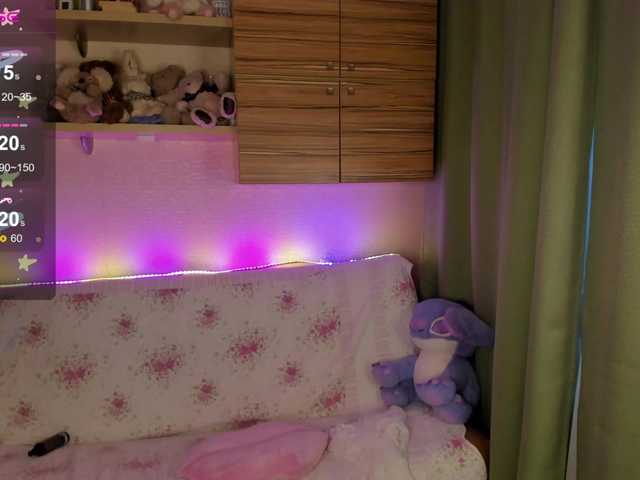 Alicenextdoor webcam