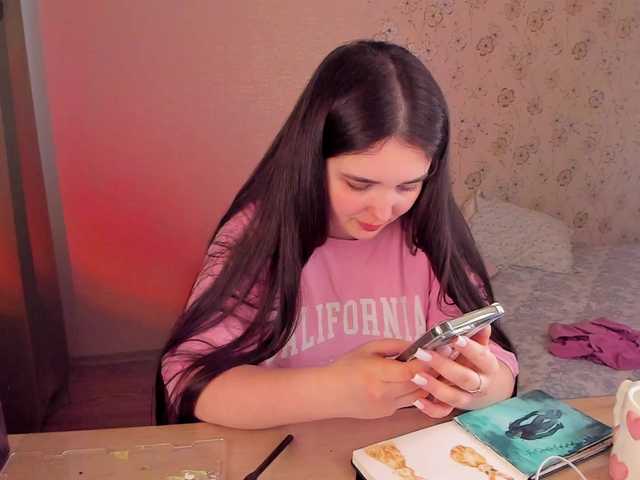 Alicenextdoor's BongaCams show and profile