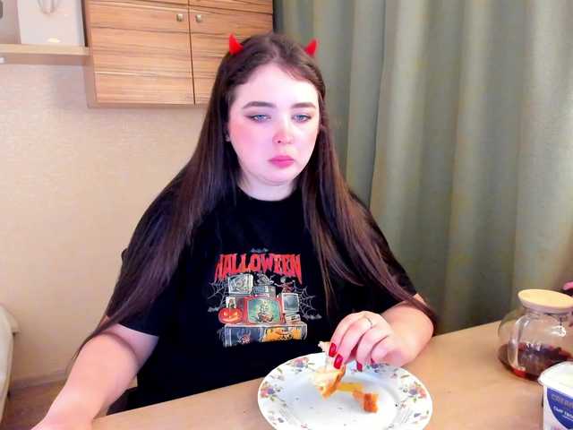 Alicenextdoor's BongaCams show and profile