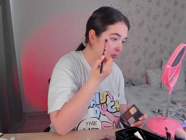 Alicenextdoor's BongaCams show and profile