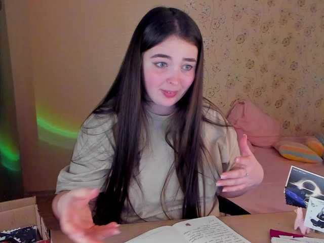 Alicenextdoor's BongaCams show and profile