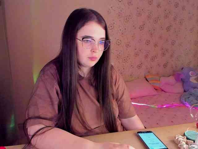 Alicenextdoor webcam