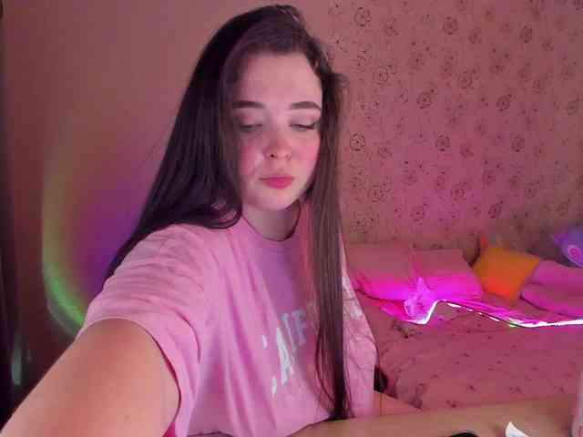 Alicenextdoor webcam