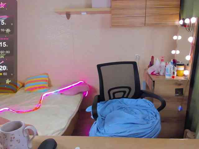 Alicenextdoor webcam