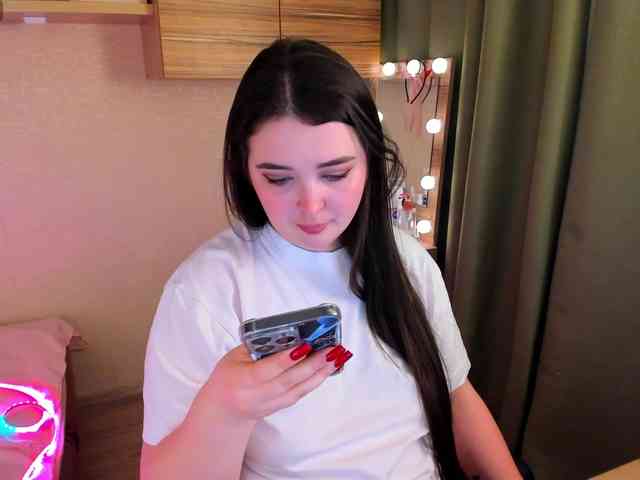 Alicenextdoor webcam