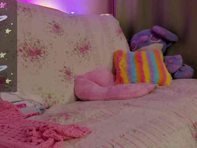 Alicenextdoor webcam