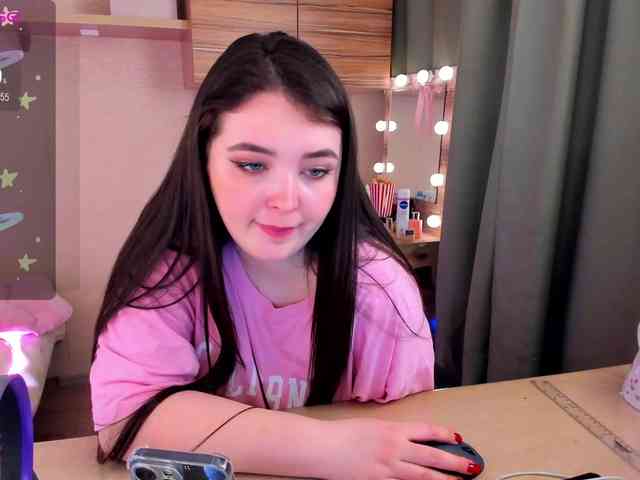 Alicenextdoor webcam