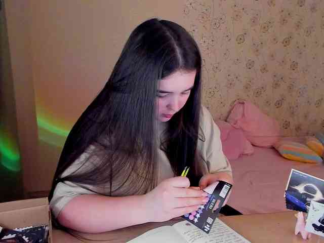 Alicenextdoor webcam