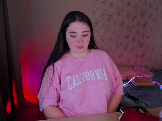 Alicenextdoor webcam