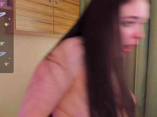 Alicenextdoor webcam