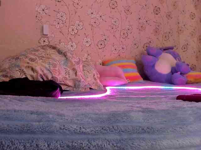 Alicenextdoor webcam