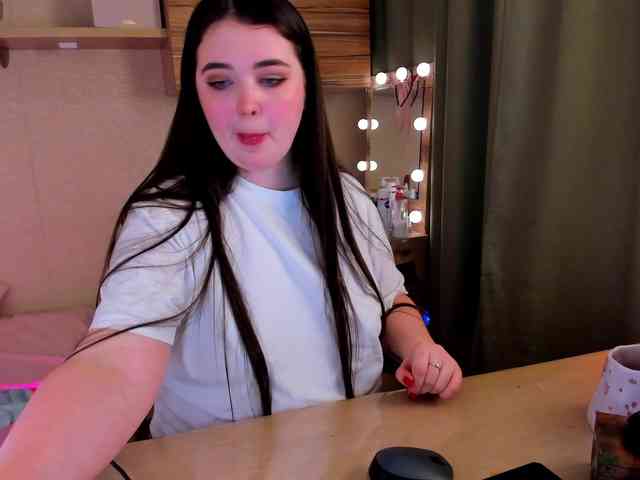 Alicenextdoor webcam