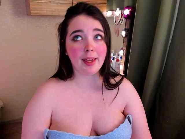 Alicenextdoor webcam