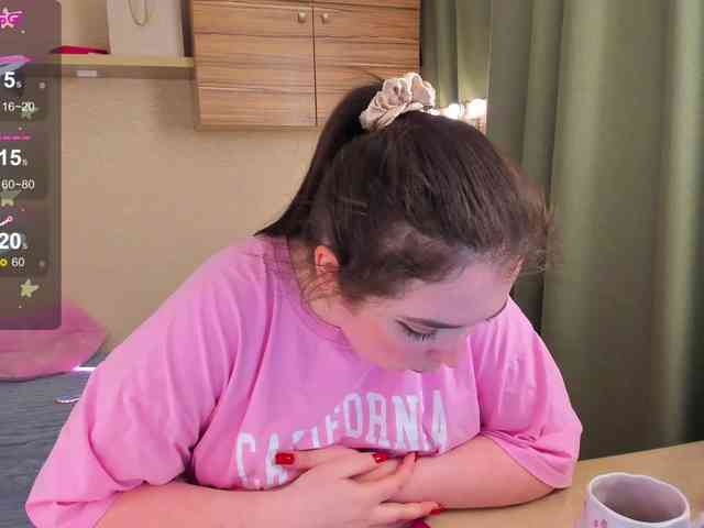 Alicenextdoor webcam