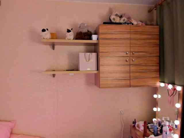 Alicenextdoor webcam