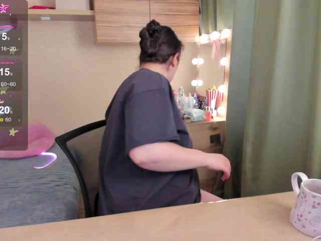 Alicenextdoor webcam