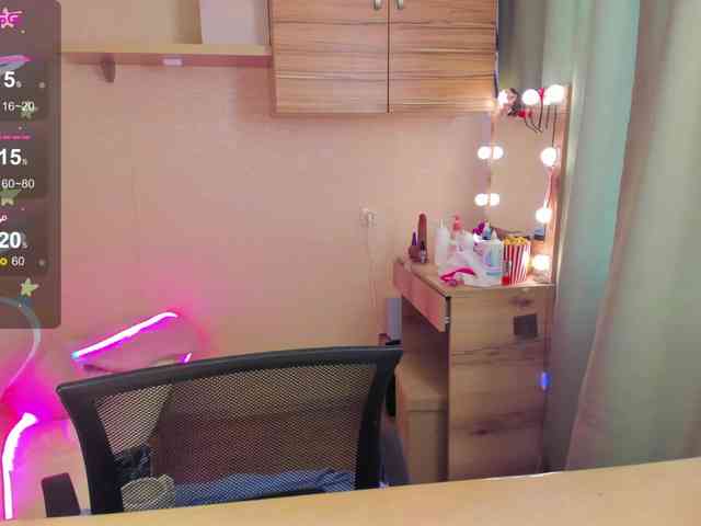 Alicenextdoor webcam