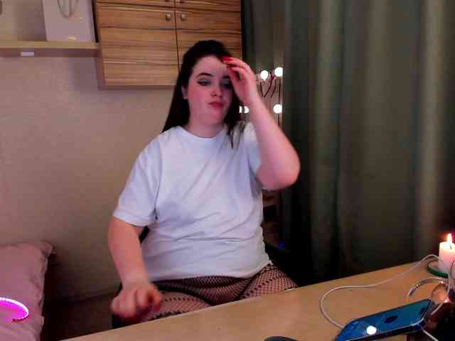 Alicenextdoor webcam