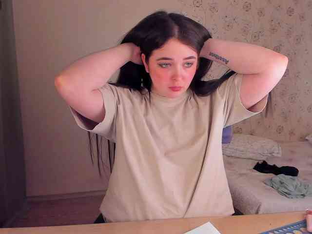 Alicenextdoor webcam