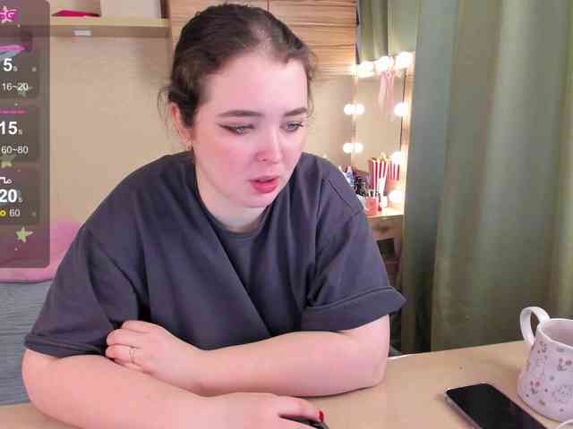 Alicenextdoor webcam