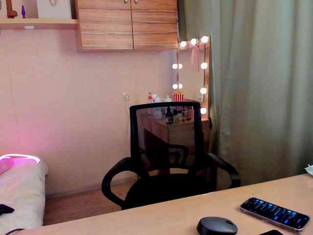 Alicenextdoor webcam