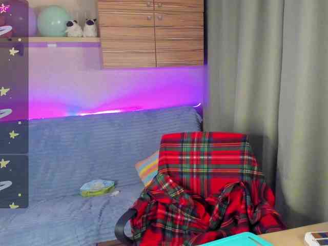 Alicenextdoor webcam