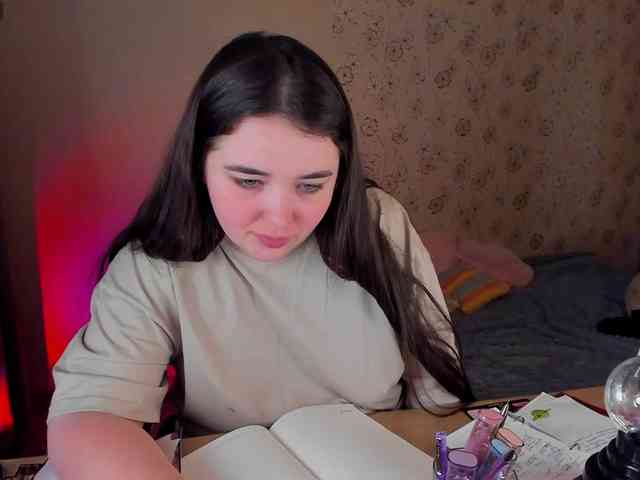 Alicenextdoor webcam