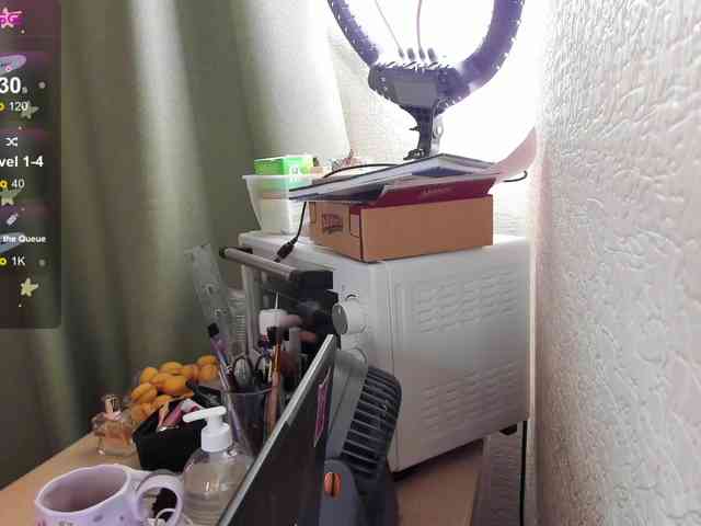 Alicenextdoor webcam