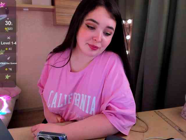 Alicenextdoor webcam